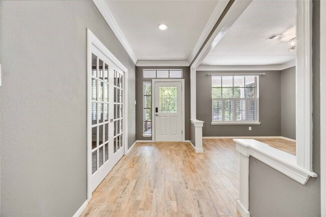 Building Photo - 11 Alden Glen Ct
