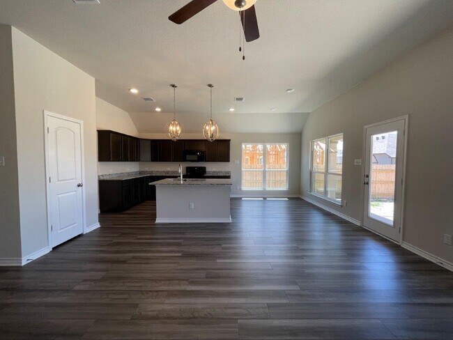 Building Photo - 7726 Merry Oaks Cv