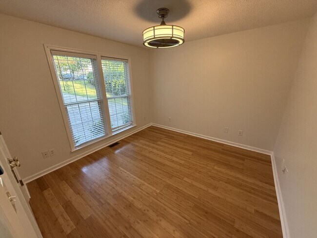 Building Photo - 304 Aqua Marine Ln