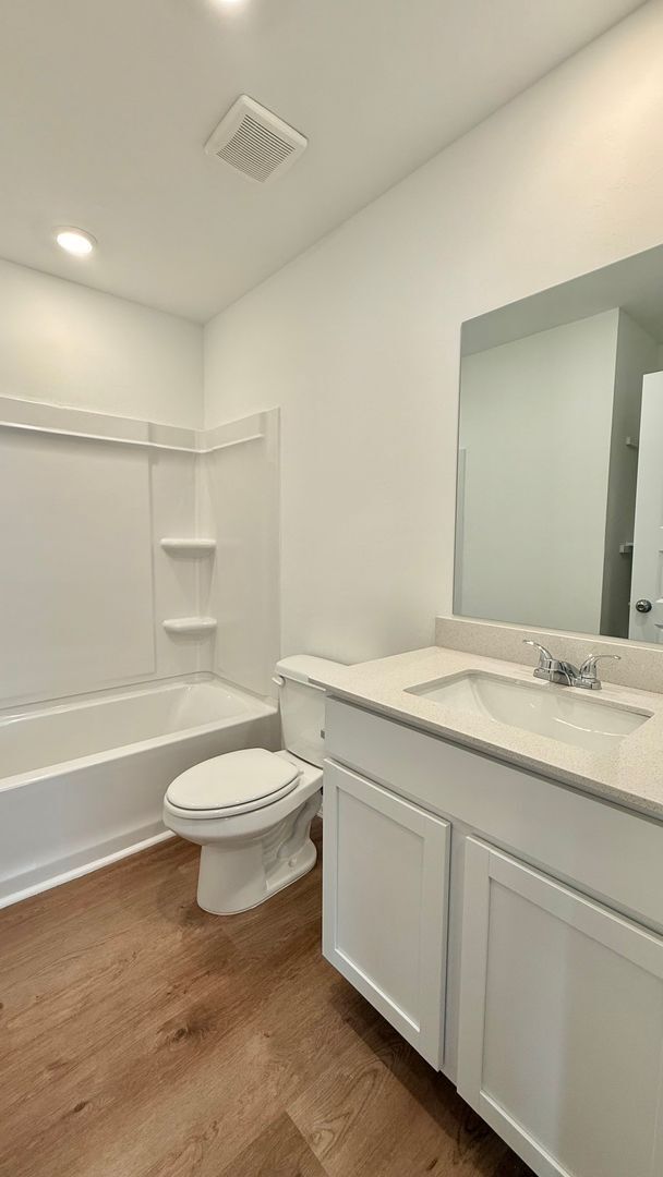 Building Photo - Brand New!! Cute 3 bed, 2 bath in Tuscany Lakes