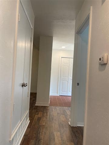 Building Photo - 2302 Mercedes Rd