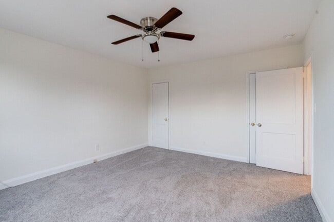 Building Photo - 1809 Glen Ridge Rd