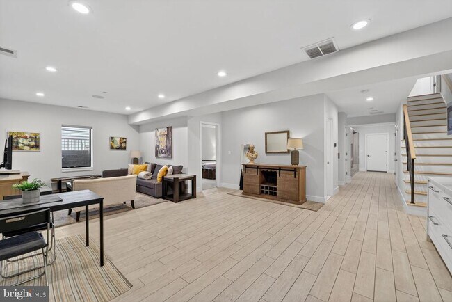 Building Photo - 5310 Dorsett Pl NW