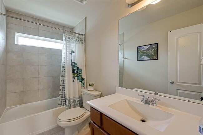 Building Photo - 7215 Pavilion Dr