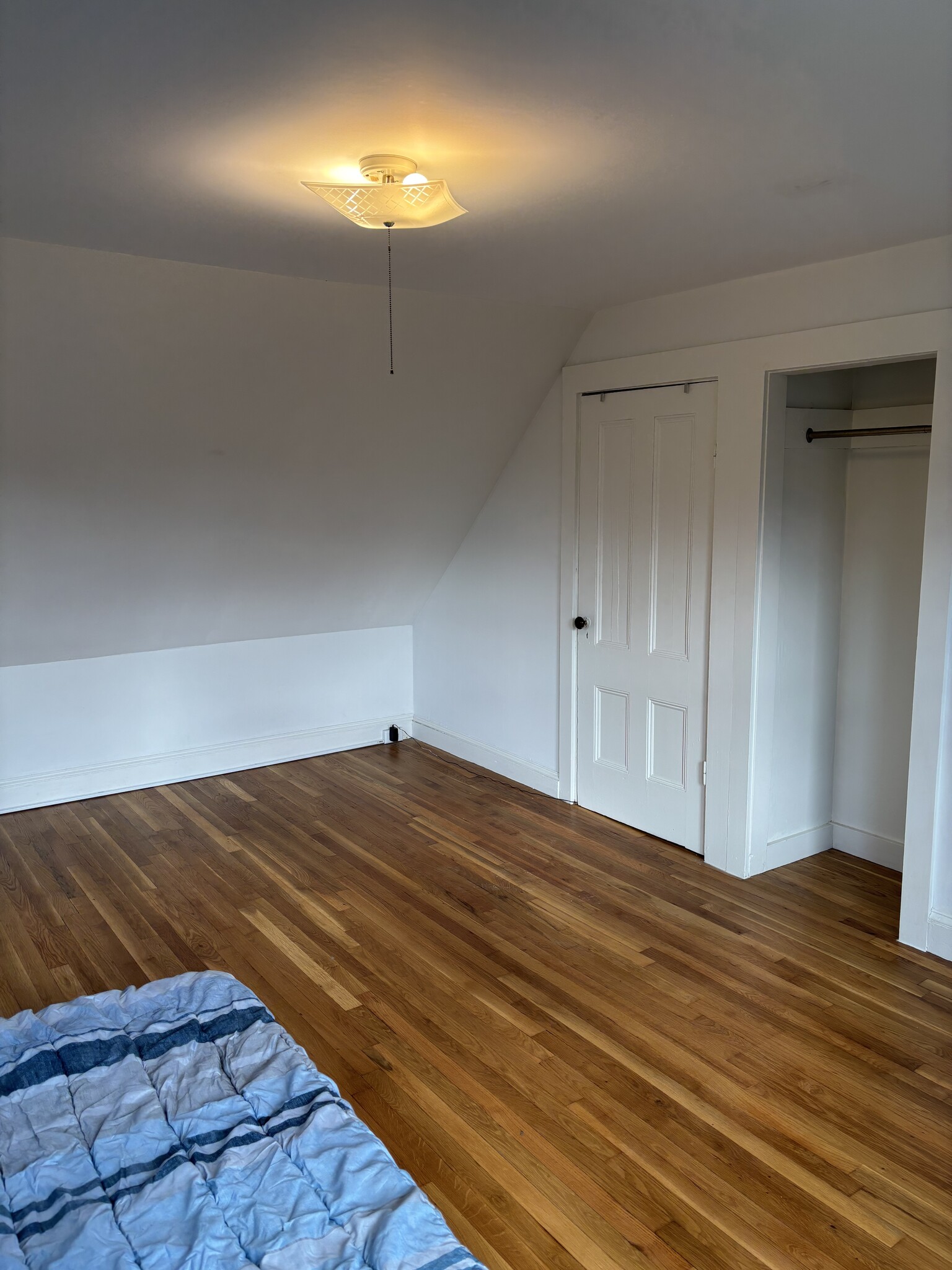 Building Photo - 104R Homes Ave