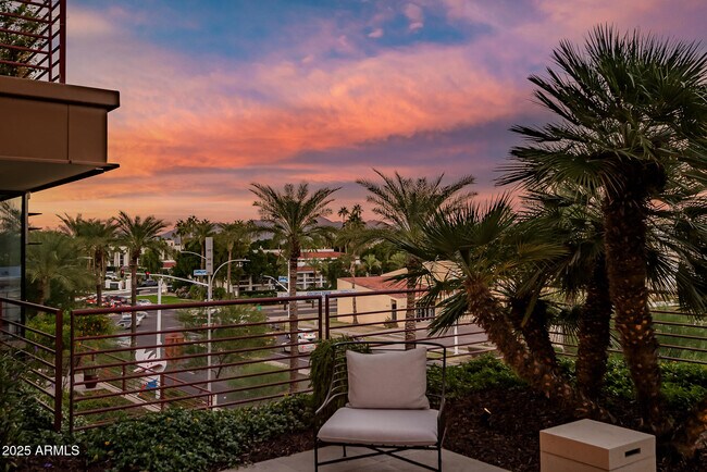 Building Photo - 7167 E Rancho Vista Dr