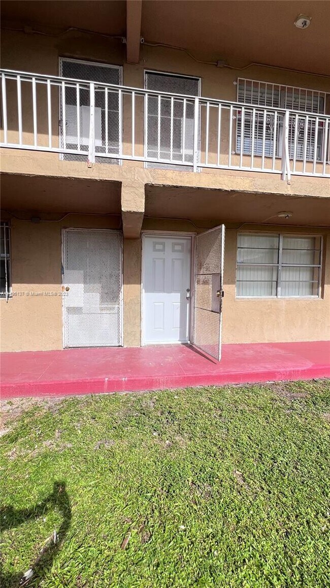 Building Photo - 301 NW 177th St