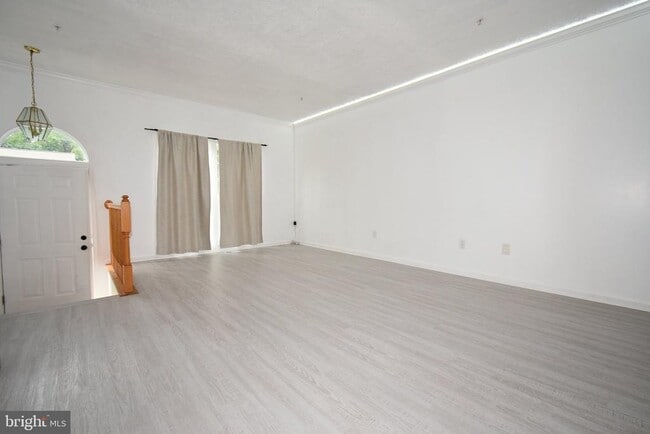 Building Photo - 6617 Cambria Terrace