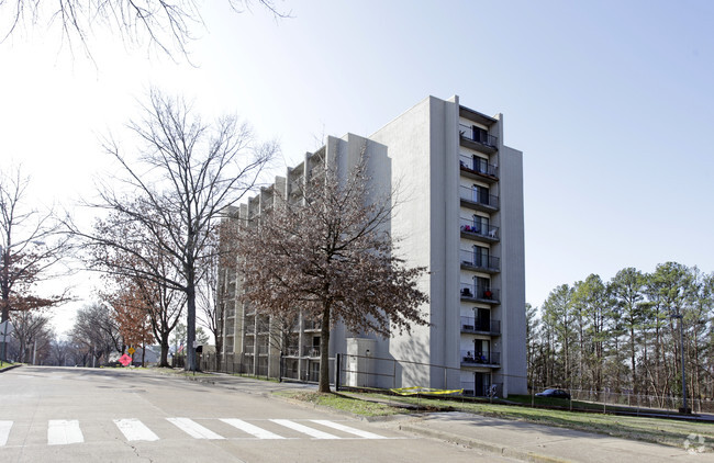 Building Photo - The Overlook Apartments