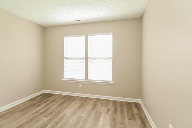 Building Photo - 9129 Shenington Pl