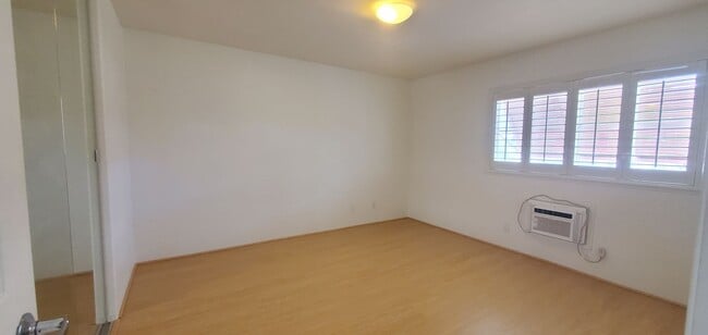Building Photo - Lalea at Hawaii Kai - Move in Ready One Bedroom, One Bath, Two Parking