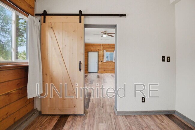 Building Photo - 4553 S Lake Mary Rd