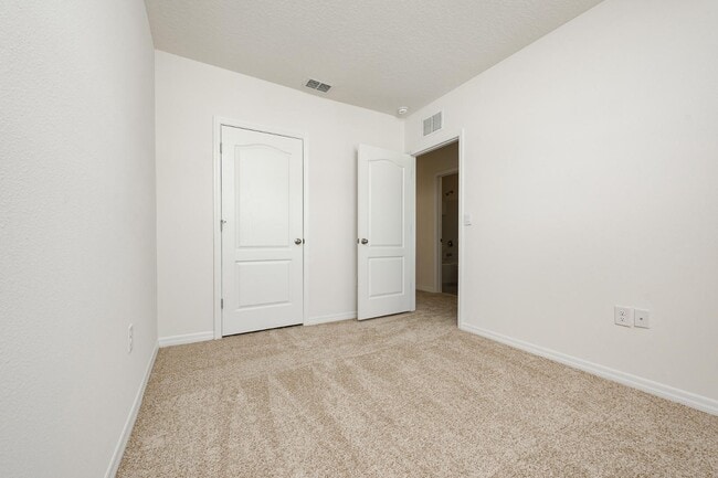 Building Photo - 41 Bella Oaks Dr