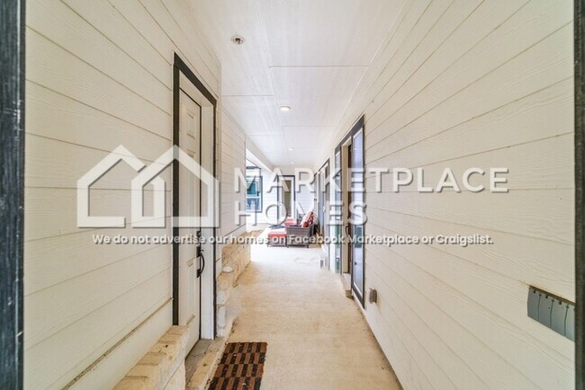 Building Photo - 8016 Hillock Terrace