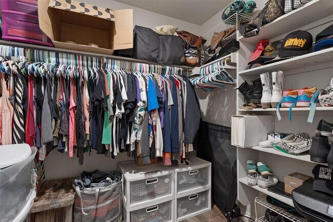 Building Photo - 12701 Brahmin Dr