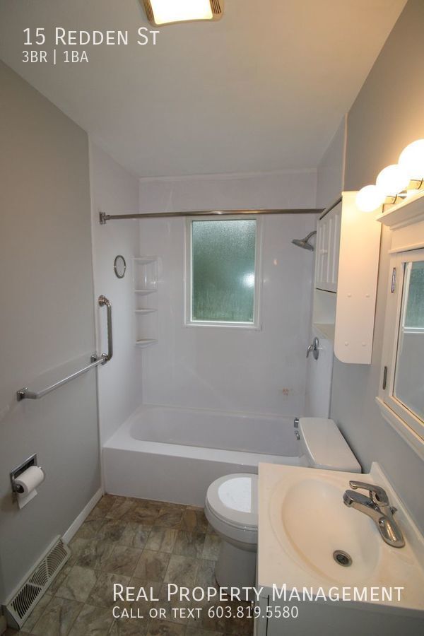 Building Photo - 3 Bedroom Dover Ranch with a Spacious Back...
