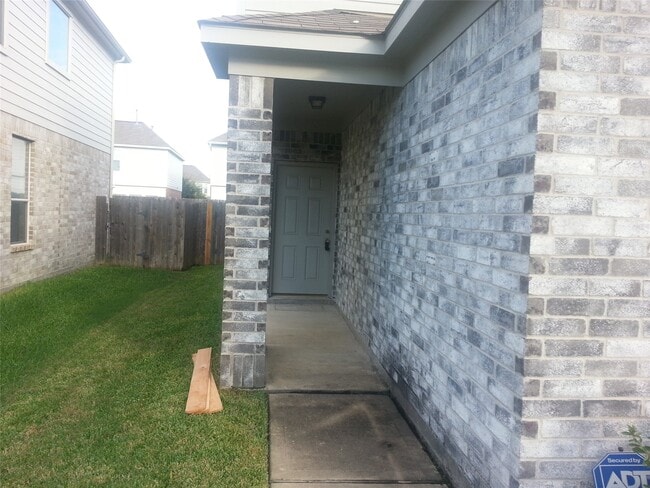 Building Photo - 15430 Elm Leaf Pl