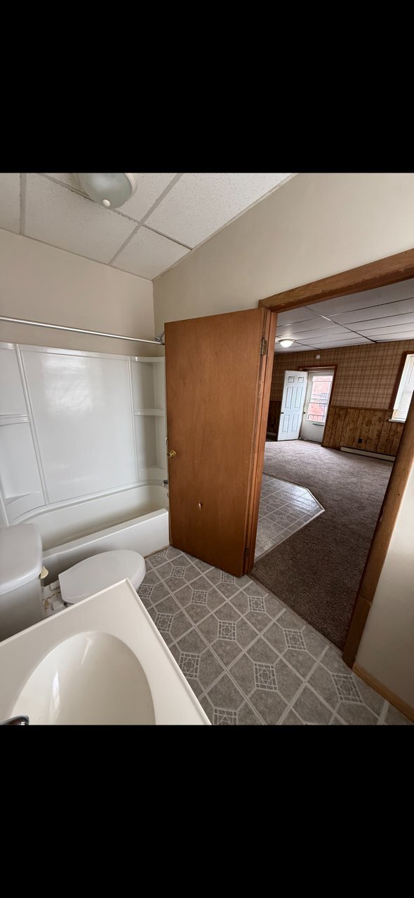 Building Photo - 255 Sunbury St