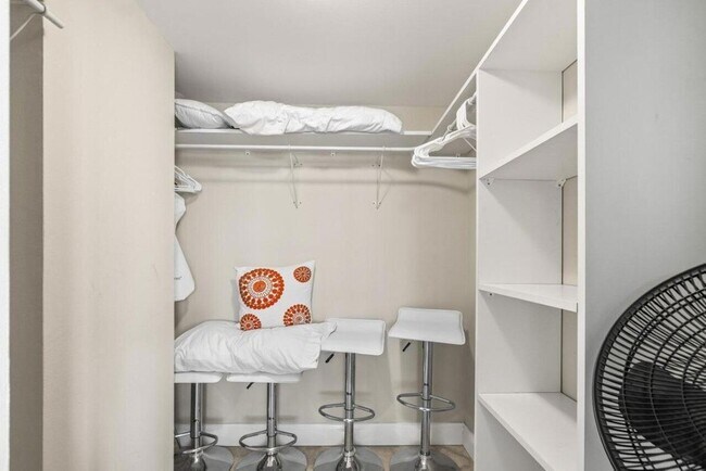 Building Photo - 4200 N Ocean Dr