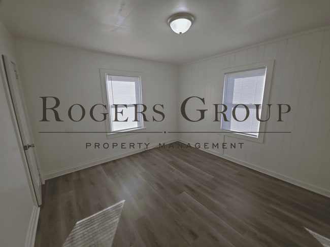 Building Photo - 980 Burr St