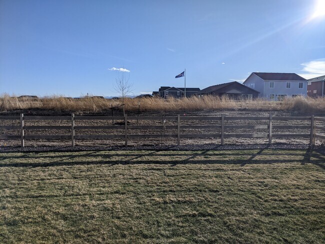 Building Photo - 1939 Knobby Pine Dr