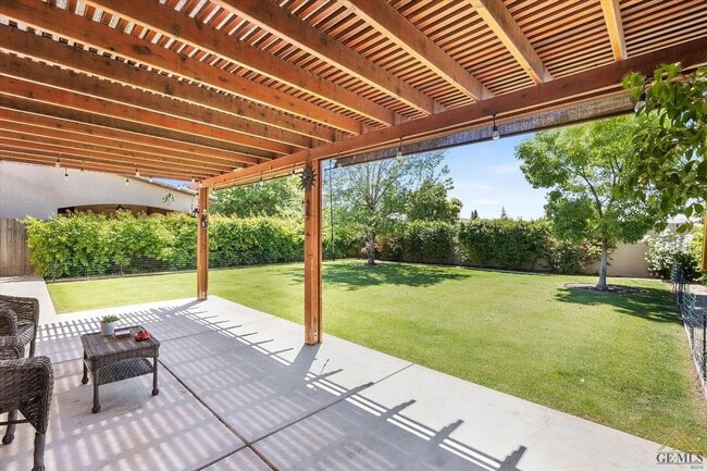 Building Photo - Northwest Home!