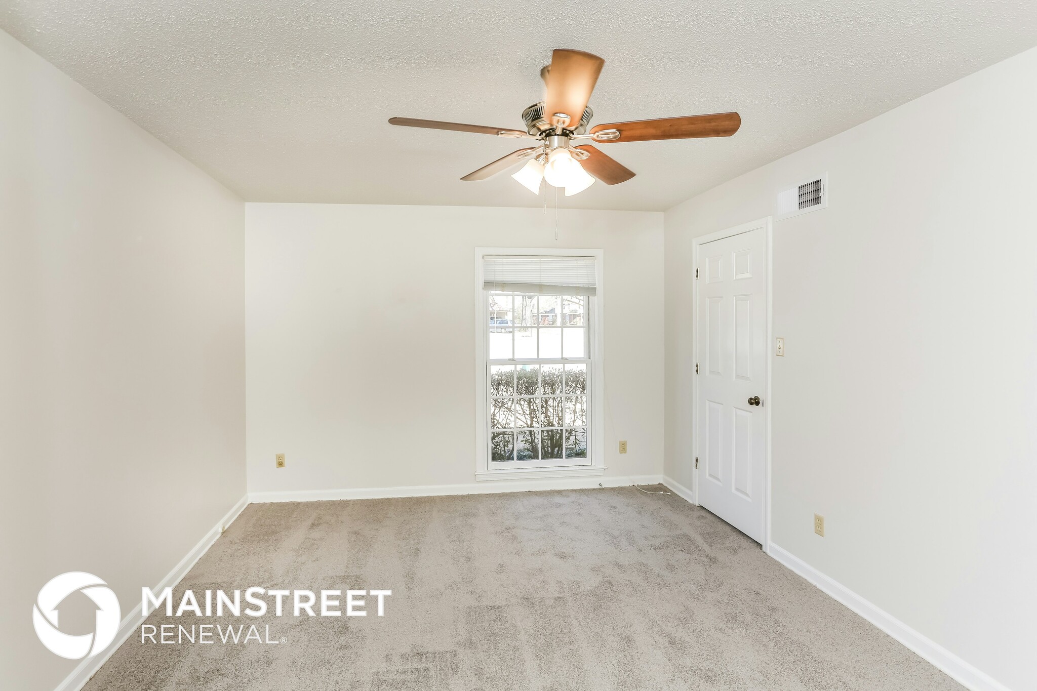 Building Photo - 6041 Syon Cove