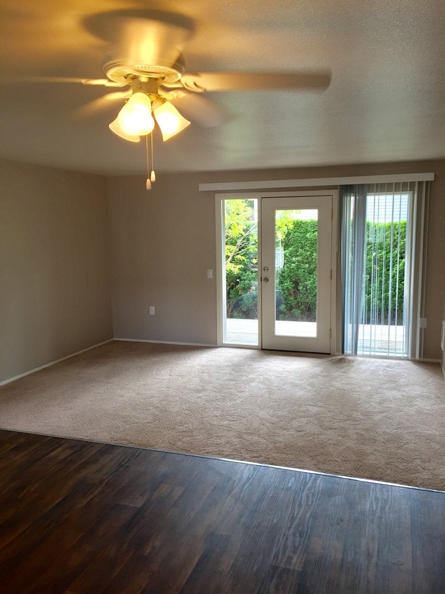 Springbrook Apartments 1401 N Springbrook Rd Newberg OR 97132 Apartment Finder