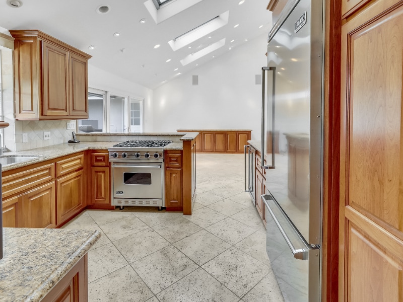 Building Photo - 1542 Santiago Dr