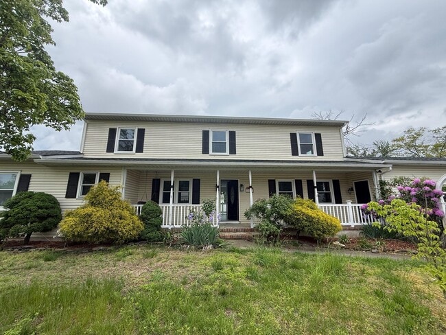 Building Photo - 1221 Windward Ave