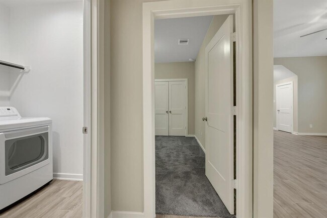 Building Photo - 7011 Winterberry Gln Ln