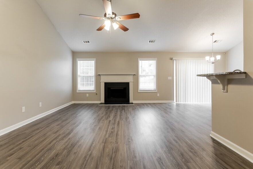 Building Photo - 963 Laurel Green Ln NE