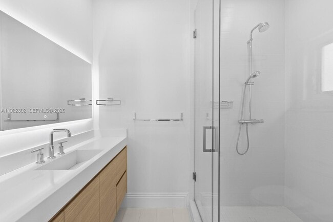 Building Photo - 5 Coconut Ln