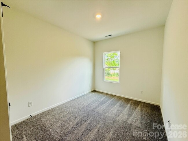 Building Photo - 1736 Blanche St