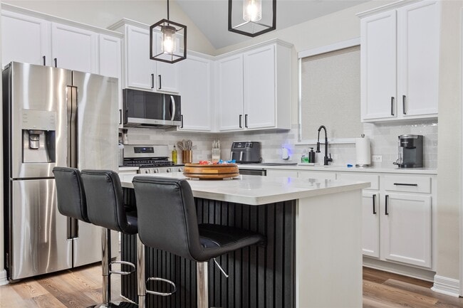 Building Photo - 711 Audra Ln