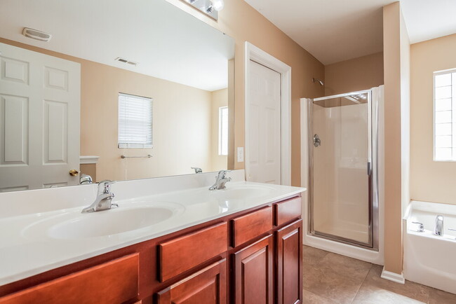 Building Photo - 2243 Brandybuck Ln