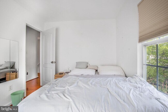 Building Photo - 9820 Berrywood Ct