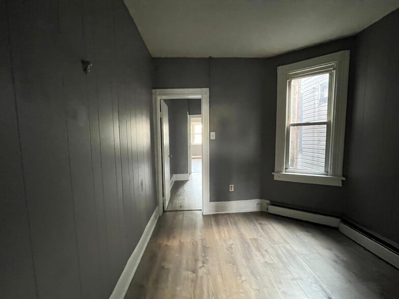 Building Photo - 69 Williams Ave