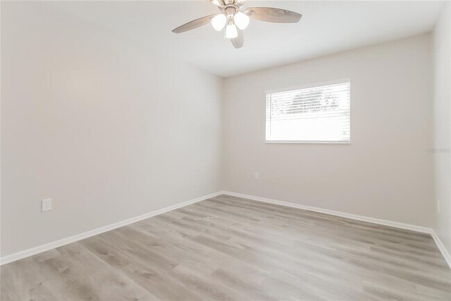 Building Photo - 6621 Voltaire Dr