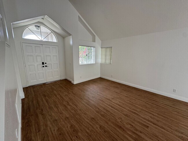 Building Photo - 1423 Portofino Dr