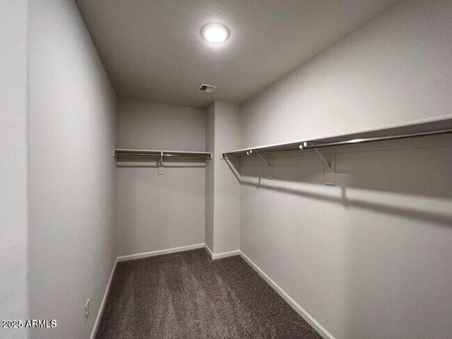 Building Photo - 2048 E Velvet Pl