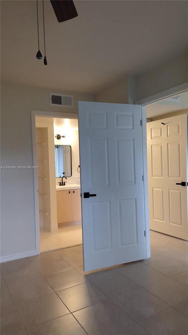 Building Photo - 4220 San Marino Blvd