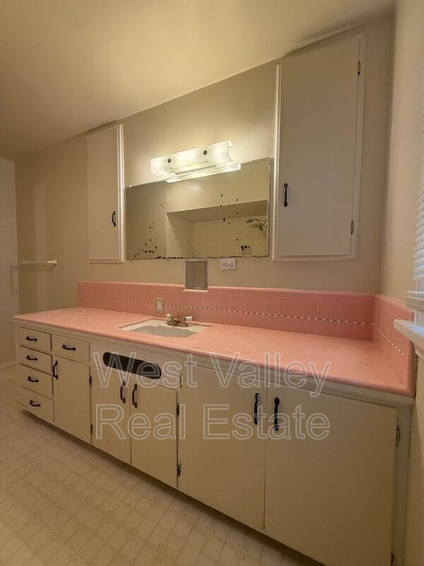 Building Photo - 155 North St