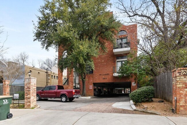 Building Photo - 2811 Rio Grande St