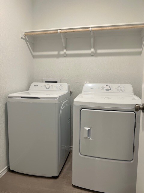 Building Photo - 531 Paris St