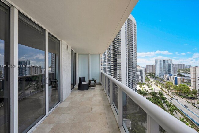 Building Photo - 1800 S Ocean Dr