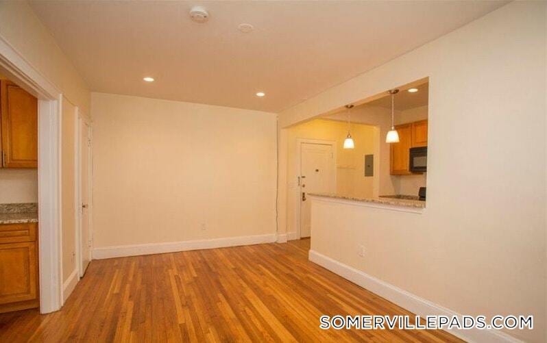 Building Photo - 136 Highland Ave