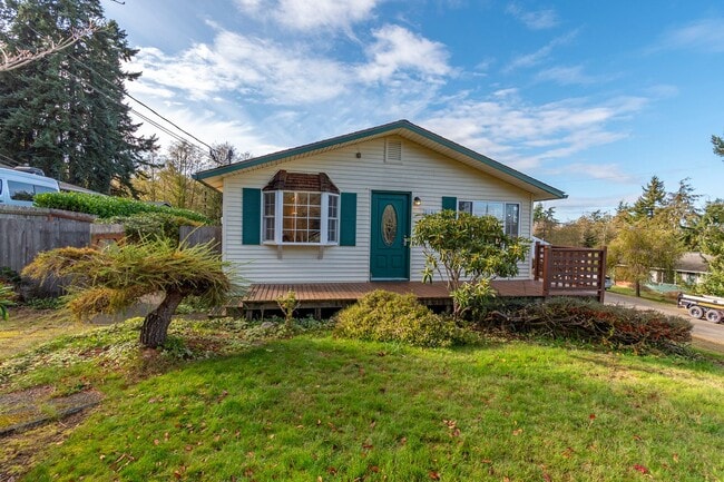 Primary Photo - Charming 2-Bedroom Home with Bonus Room Ne...