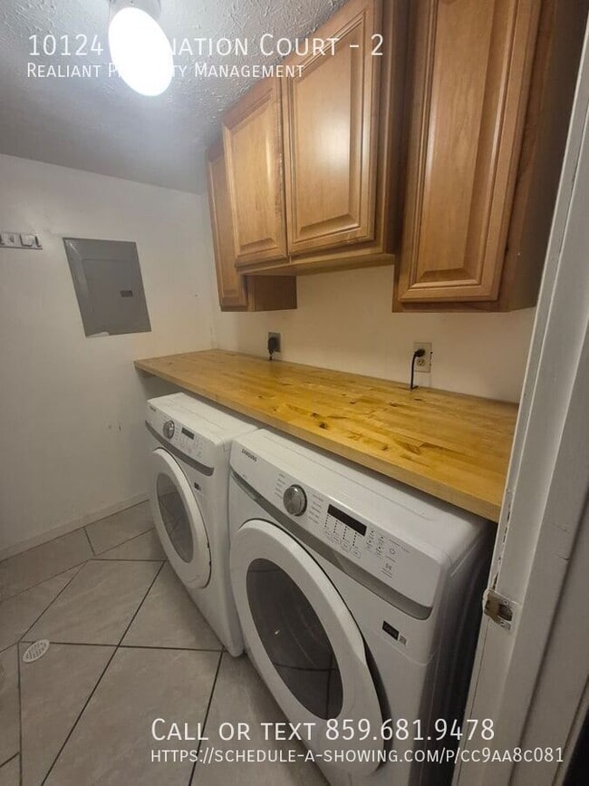 Building Photo - 10124 Carnation Ct