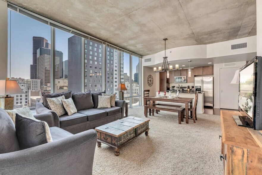 Building Photo - 1431 Curtis Street